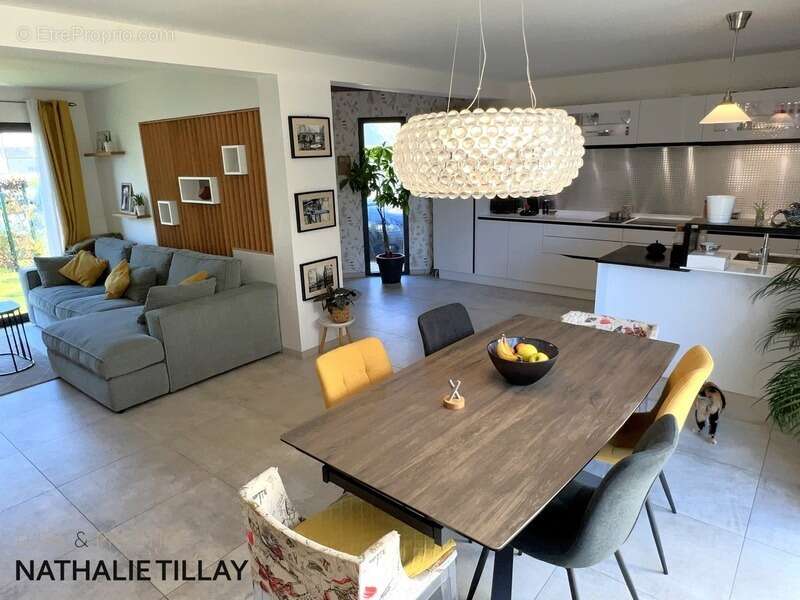 Maison à SAINT-JEAN-DE-BRAYE