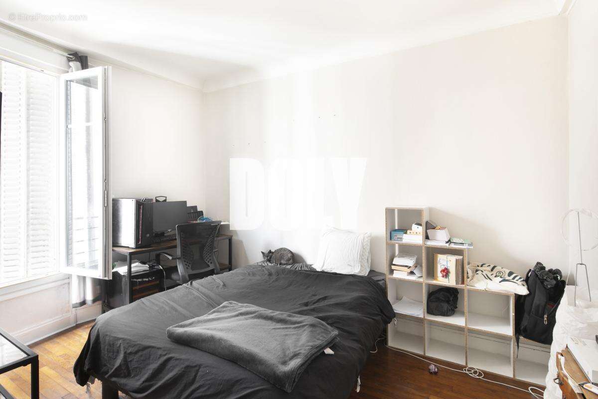 Appartement à PARIS-14E