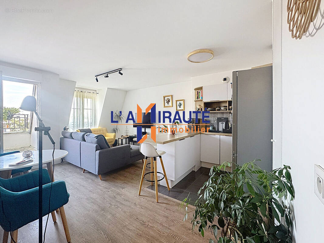 Appartement à HOUILLES