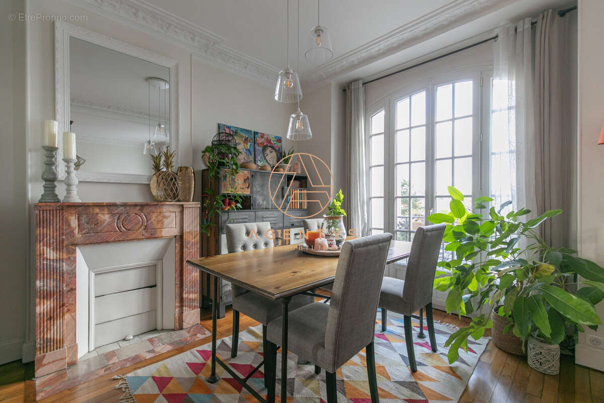 Appartement à SAINT-MAUR-DES-FOSSES