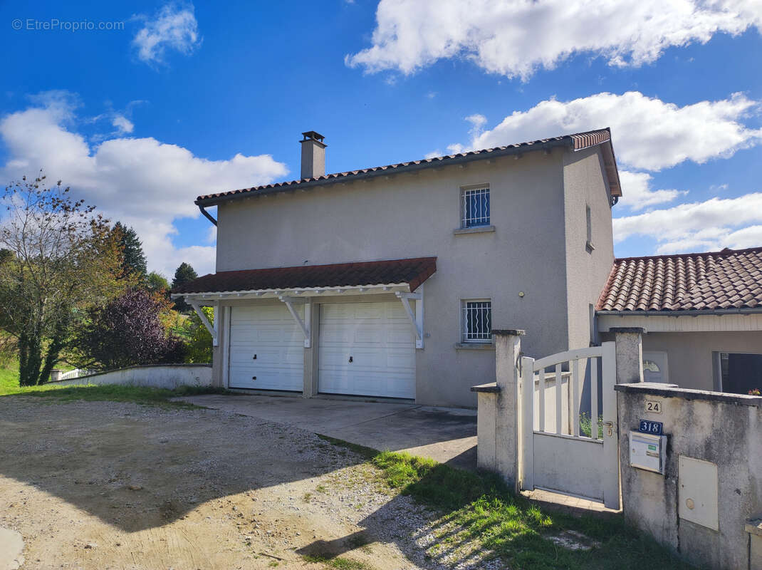 Maison à LA CHAPELLE-D'AUREC