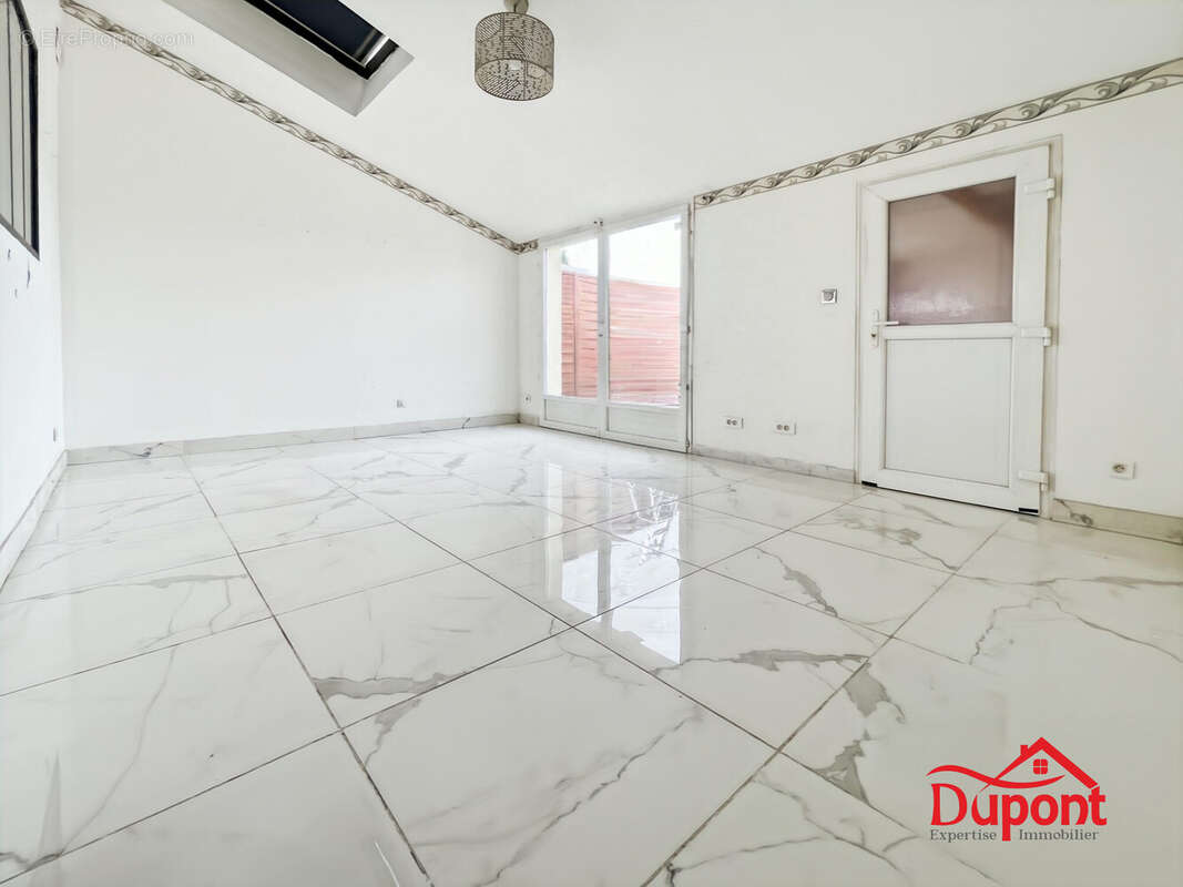 Maison à ORIGNY-SAINTE-BENOITE