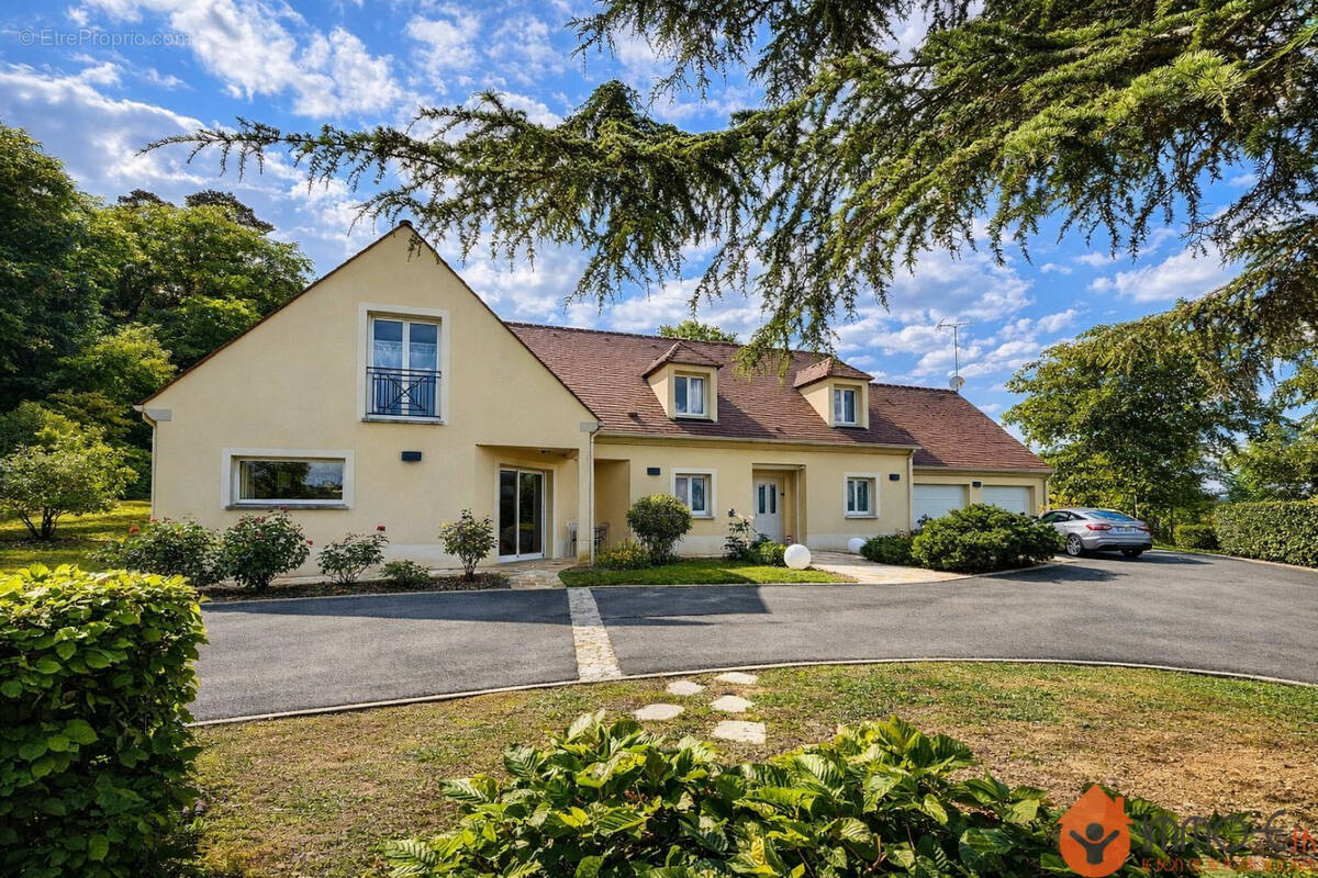 Maison à MAGNY-LE-HONGRE