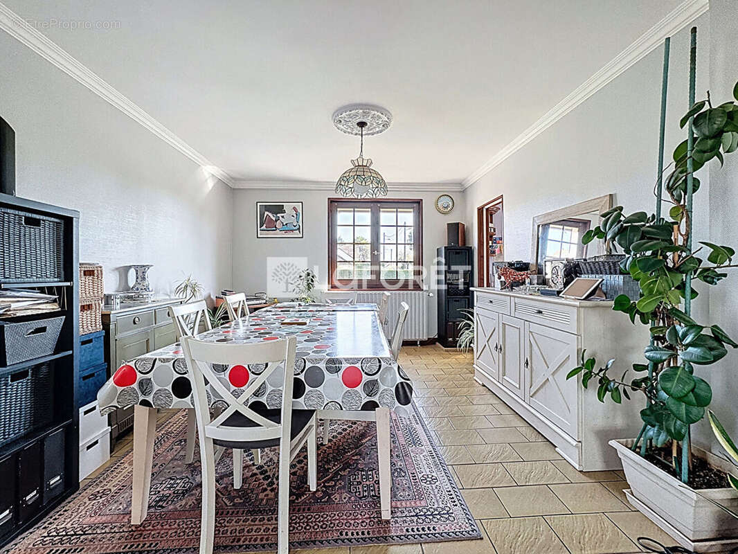 Maison à COLLEVILLE-MONTGOMERY