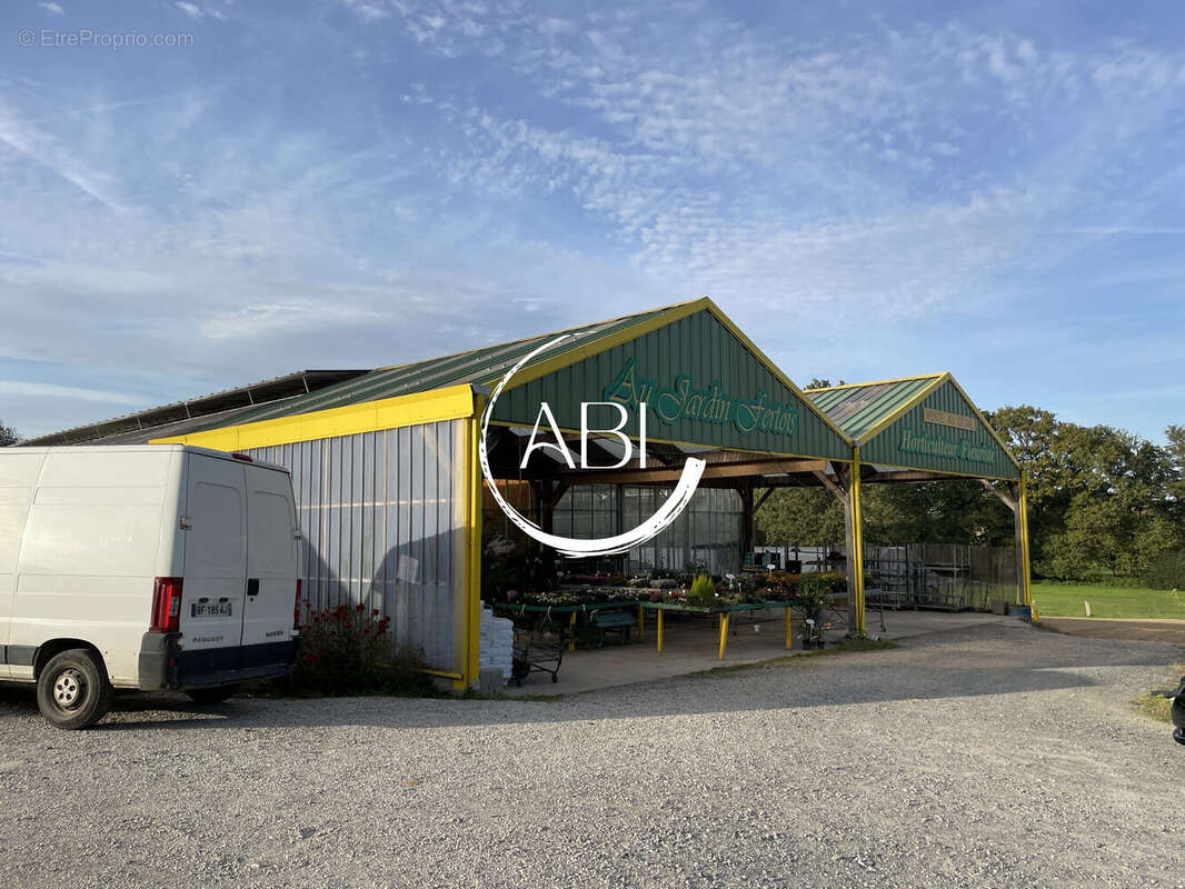 Commerce à LA FERTE-MACE