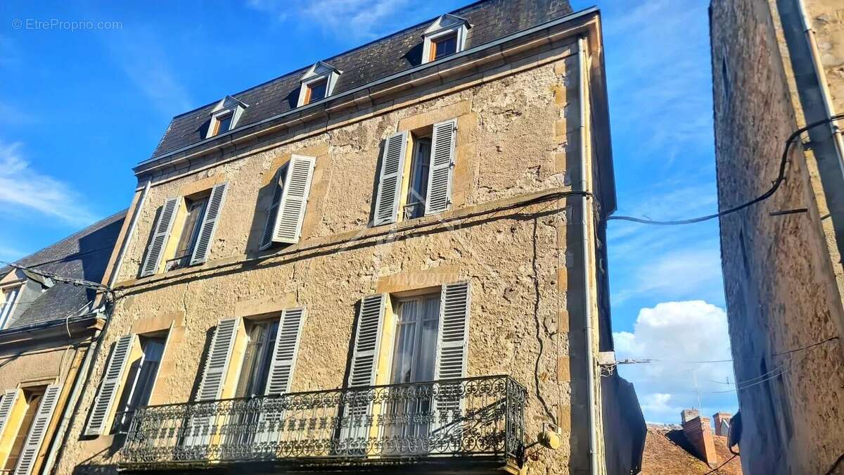 Appartement à BOURBON-L&#039;ARCHAMBAULT