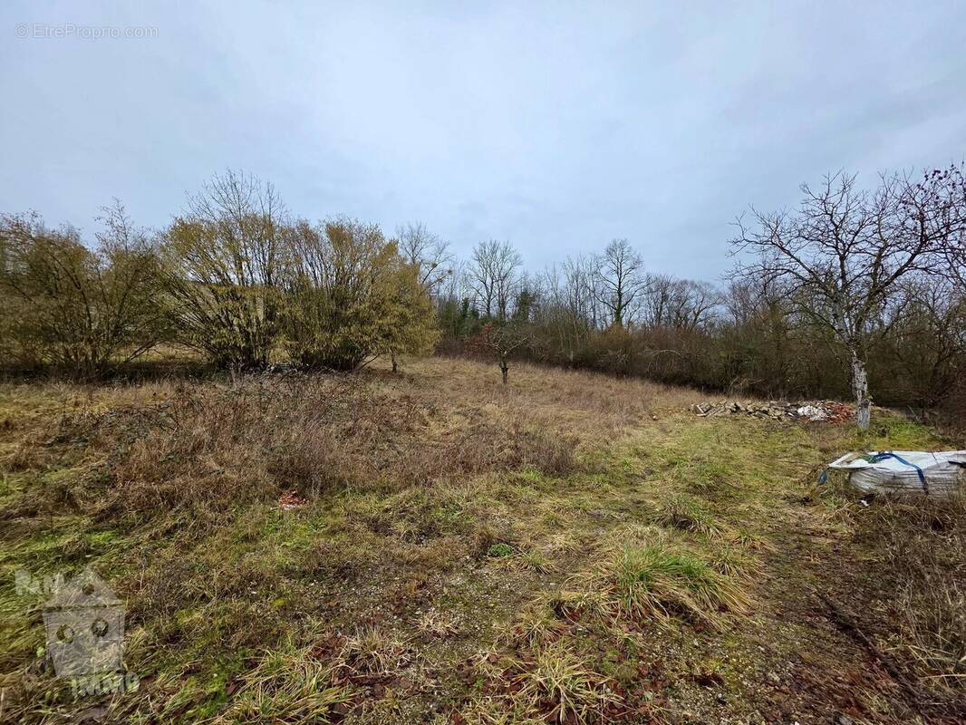 Terrain à PONT-A-MOUSSON