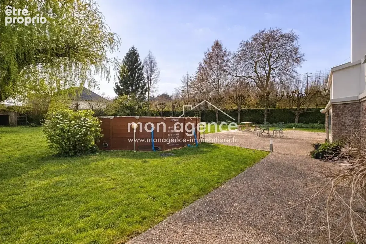 Propriété bourgeoise de caractère – Parc arboré de 2 437 m² – Environnement privilégié - photo 18