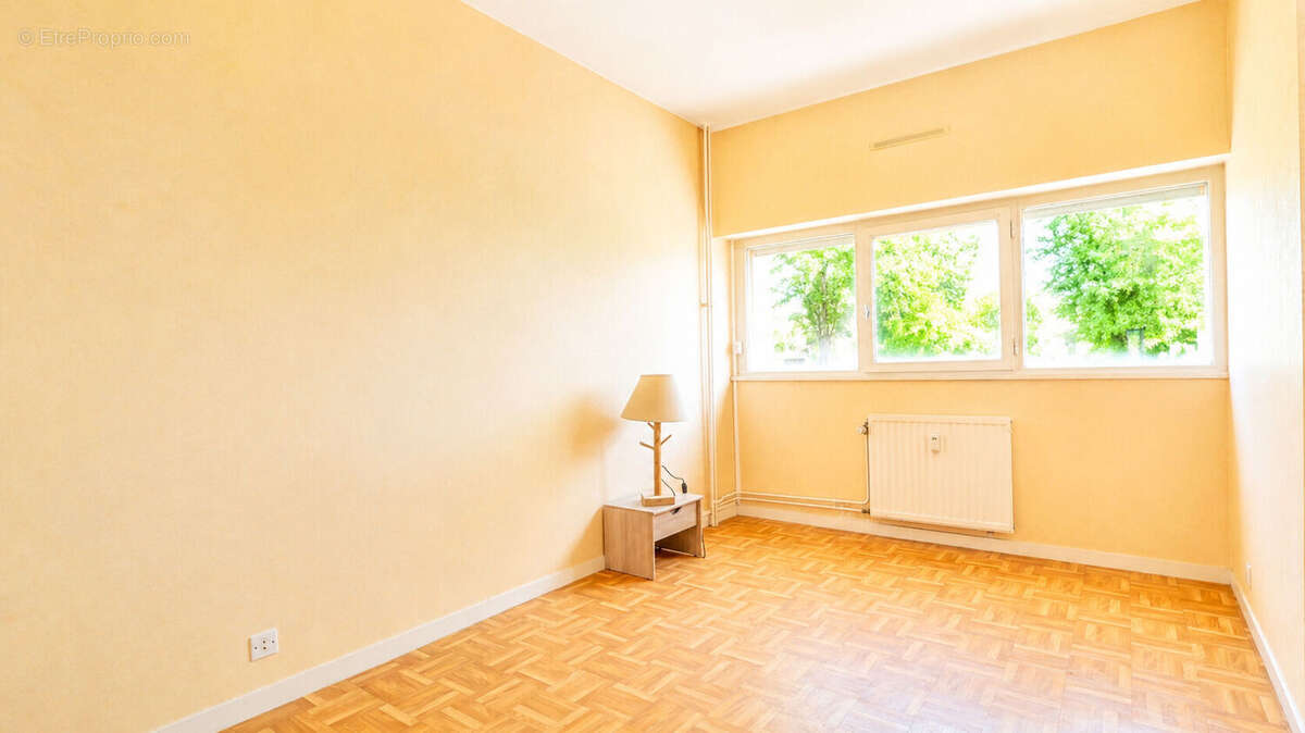 Appartement Rennes T5 - 88 m2 - Terrasse - cave et place de parking privative - photo 7