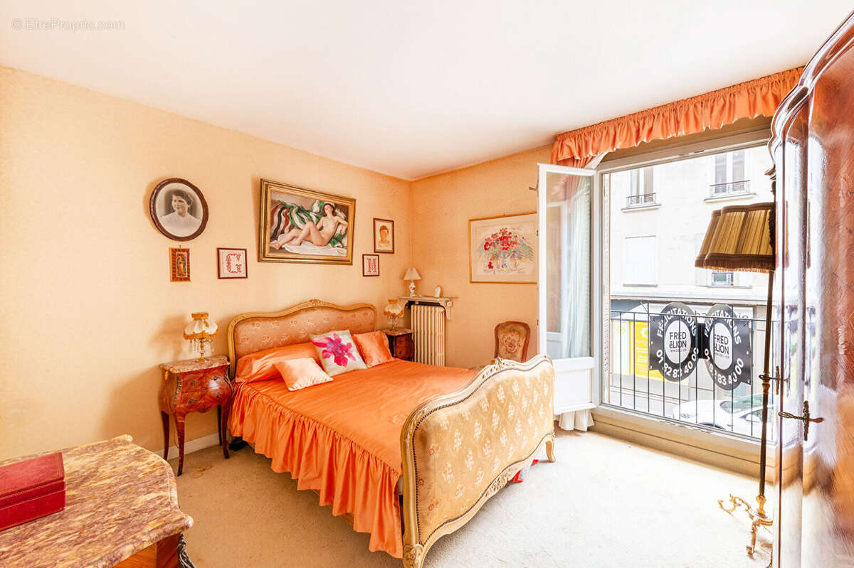 Appartement à PARIS-15E