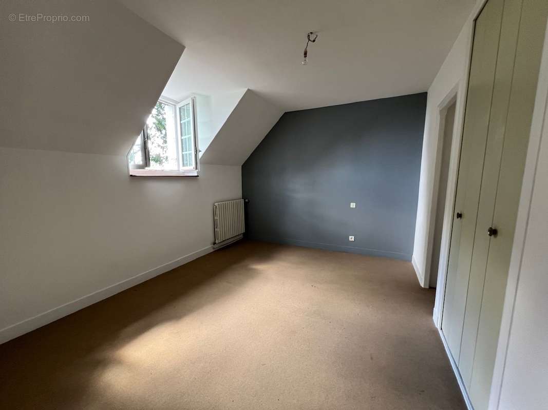 Maison 5 pièces en pierre et parpaing couverte en ardoise - photo 8