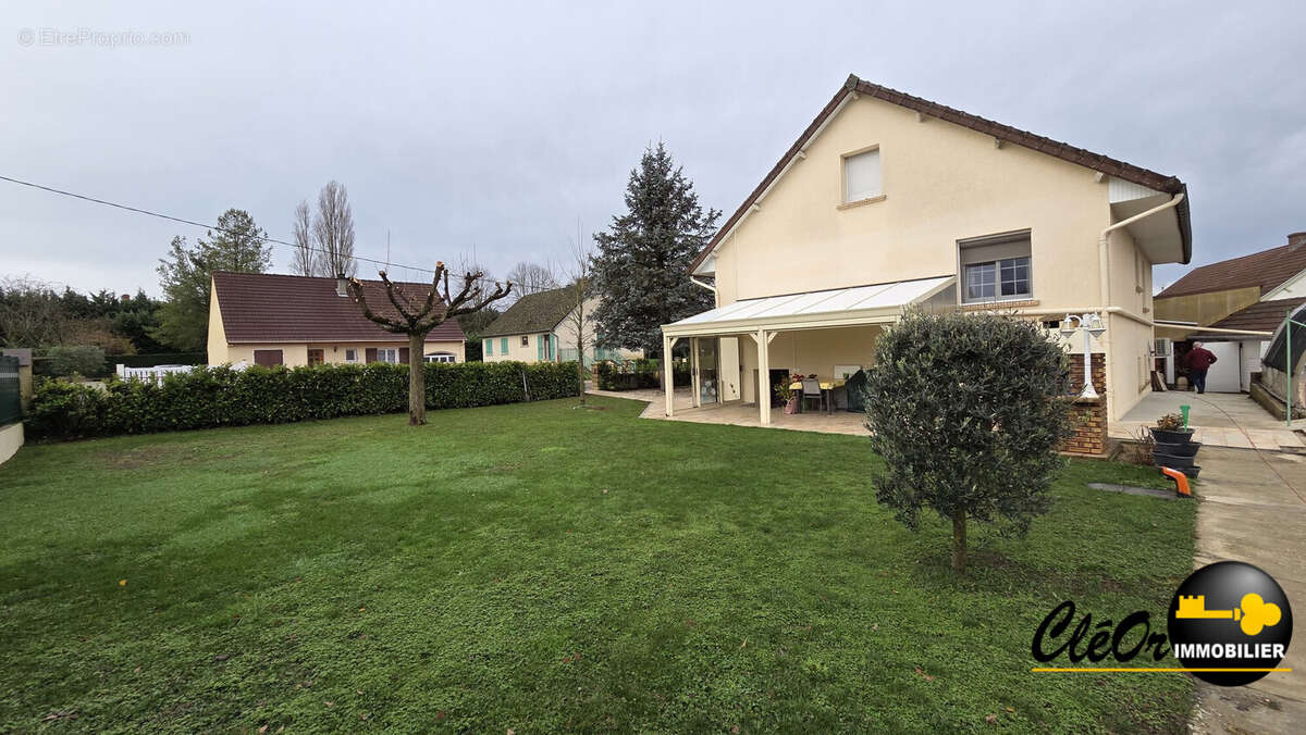 Maison à PIERRE-DE-BRESSE