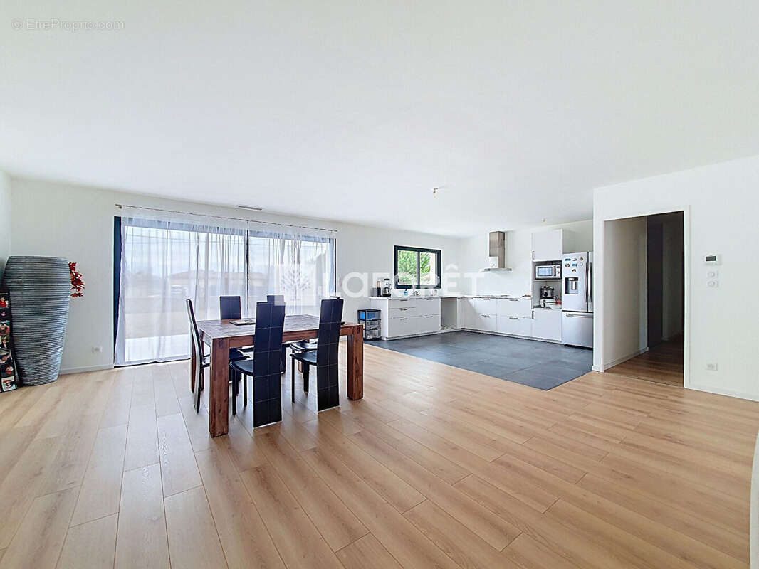 Maison à VILLEMUR-SUR-TARN