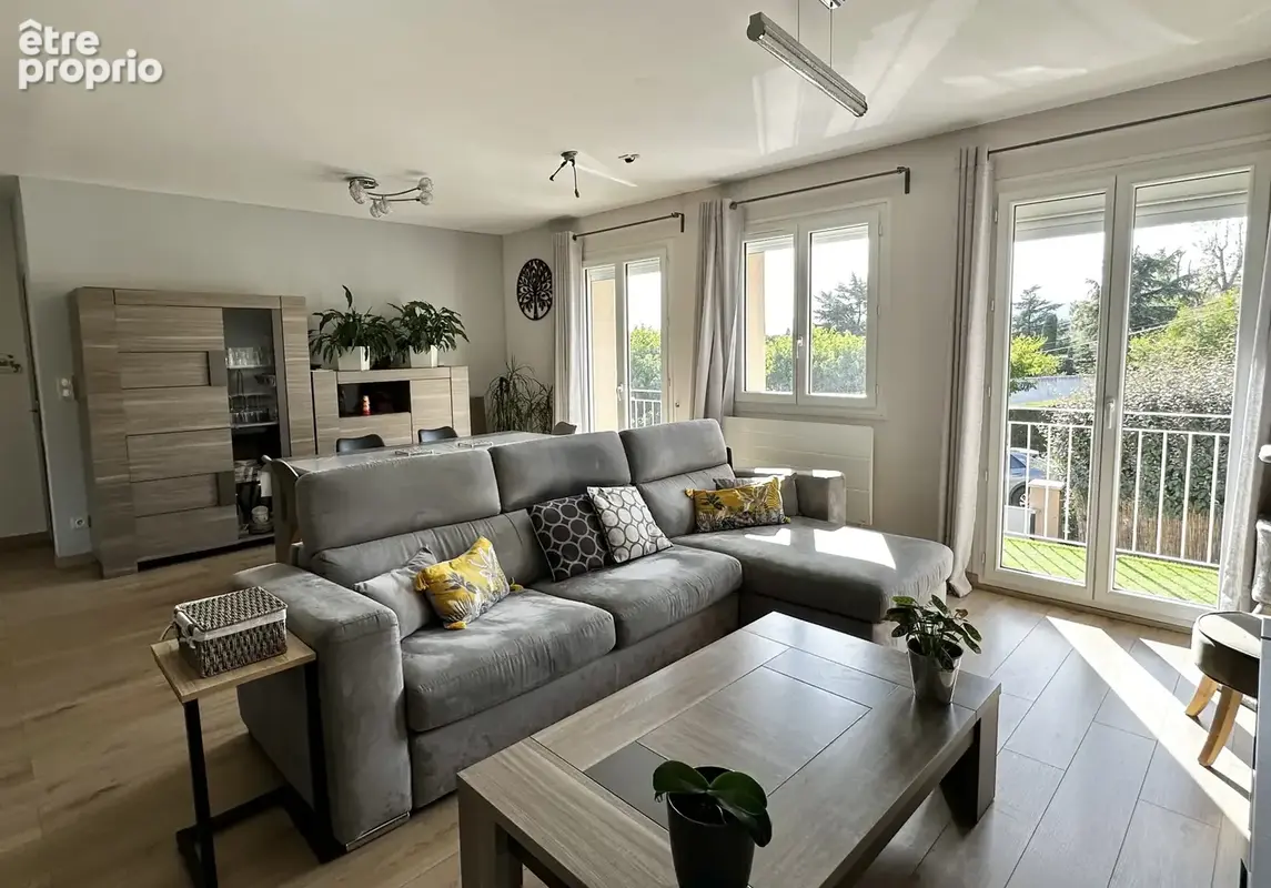 Exclu st-genis-les-ollieres maison renovee avec piscine - photo 5