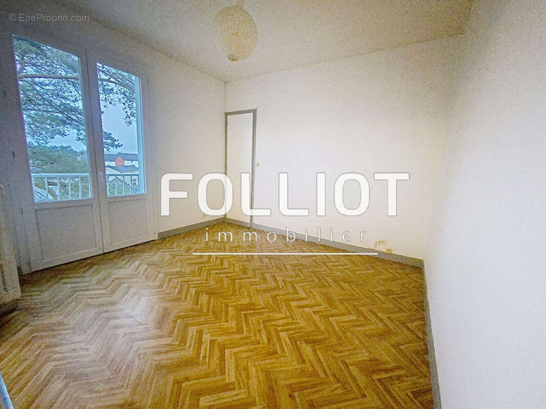 Appartement à FOUGERES