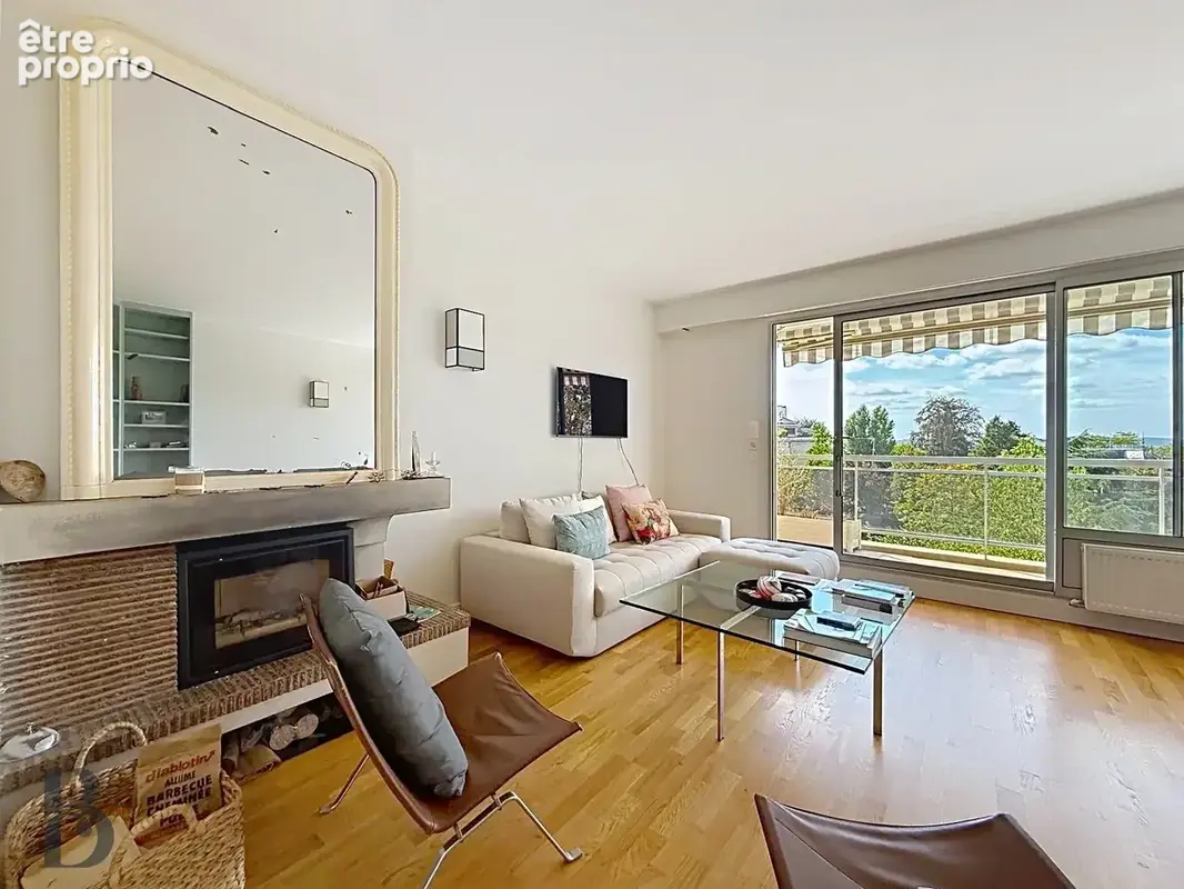 Très bel appartement rénové, au cœur de Montmorency - Balcon, parking et cave - photo 2