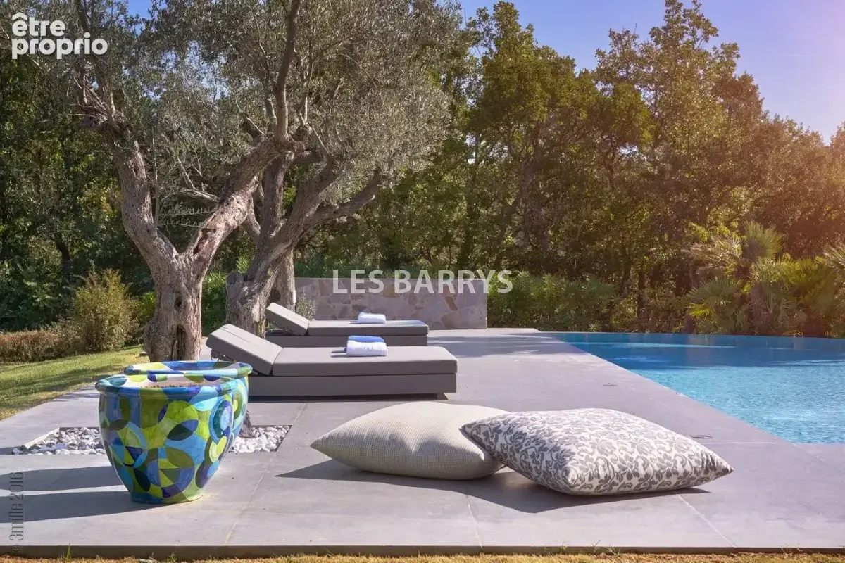 Rare villa de prestige à vendre à Gassin avec piscine et héliport - photo 20