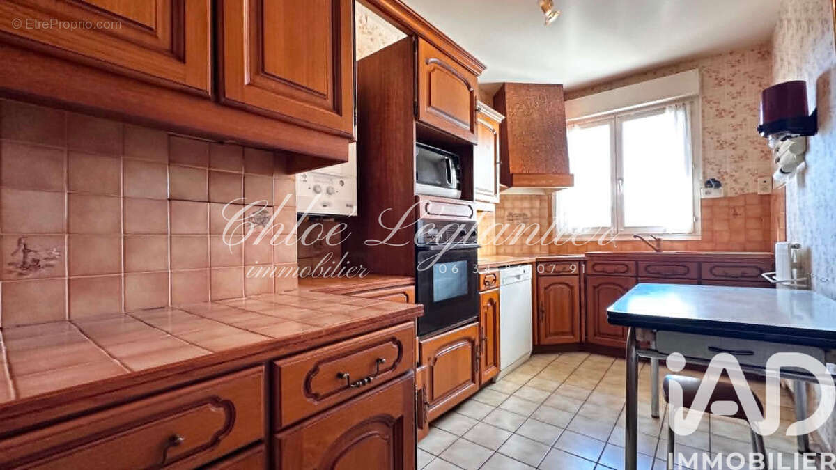 Photo 7 - Appartement à LE PLESSIS-TREVISE