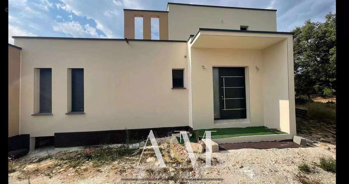 Villa contemporaine de 175 m² sur 3 000 m² de terrain – Prestations haut de gamme à finaliser - photo 2