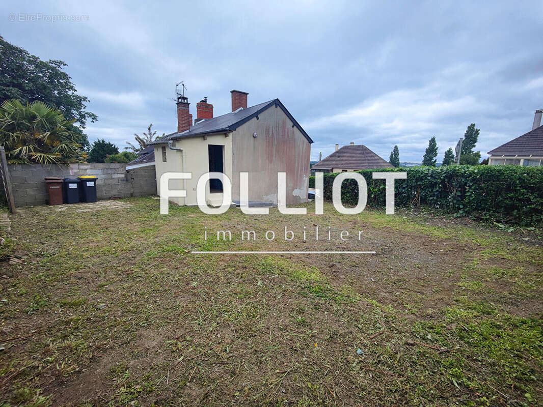 Maison à SAINT-GEORGES-MONTCOCQ