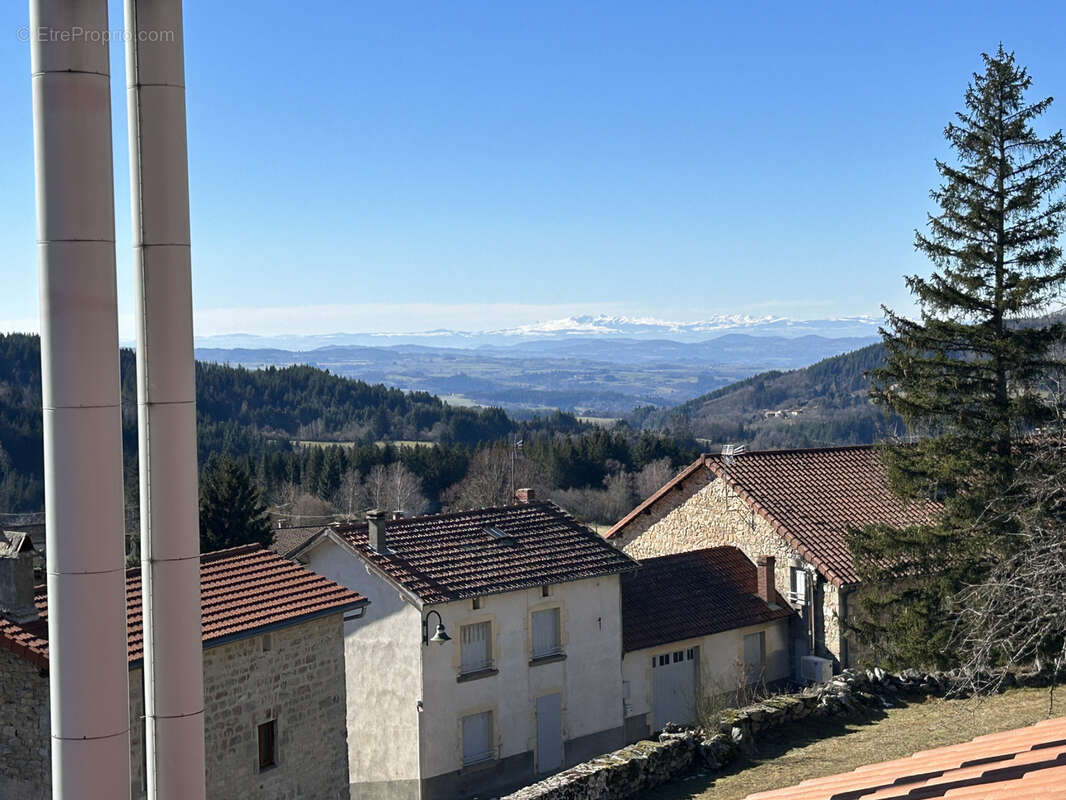 Maison à LE BRUGERON