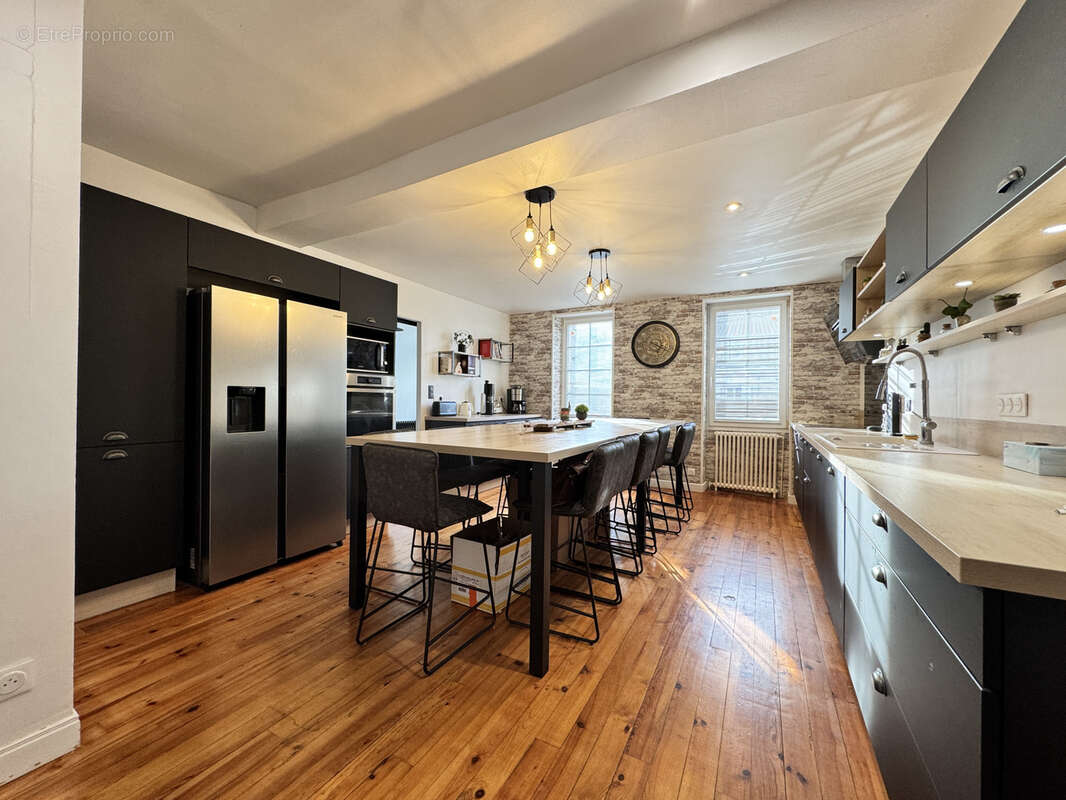 Maison à BARBEZIEUX-SAINT-HILAIRE