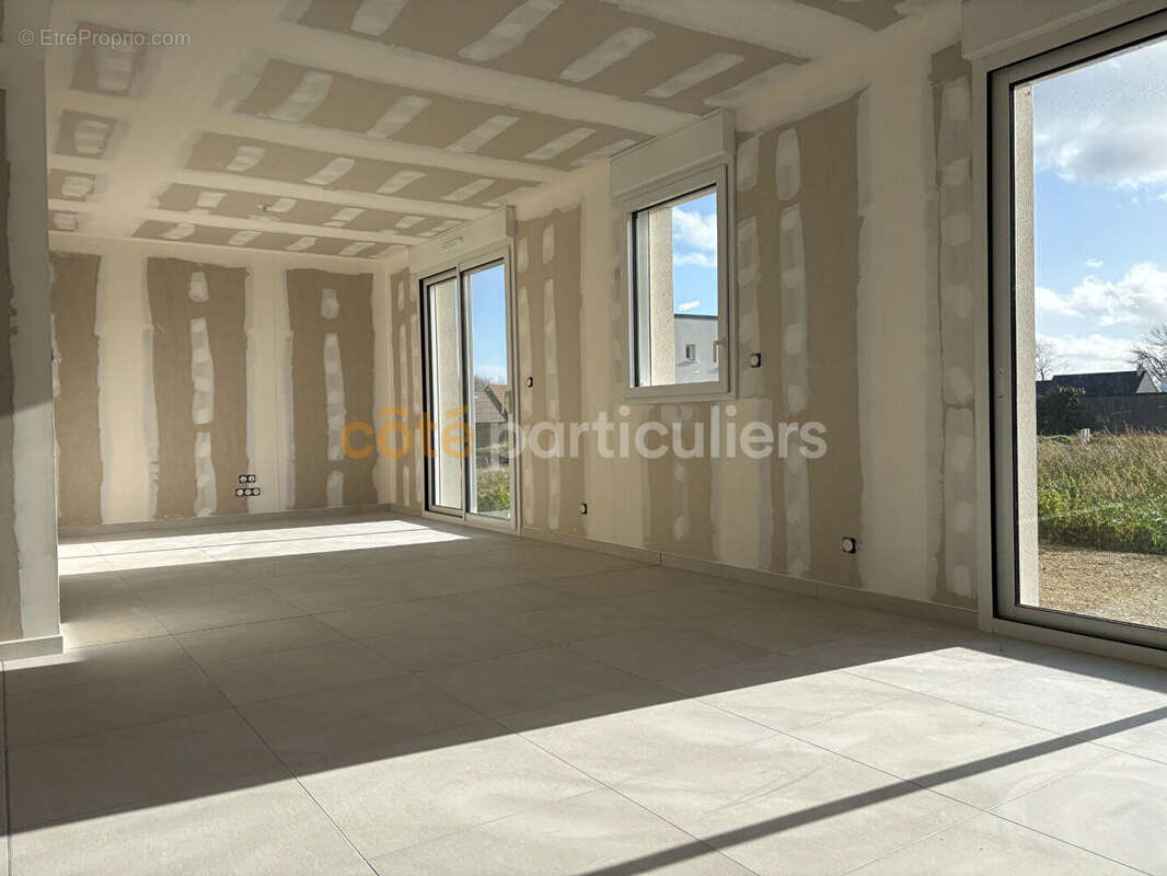 Maison à AGON-COUTAINVILLE