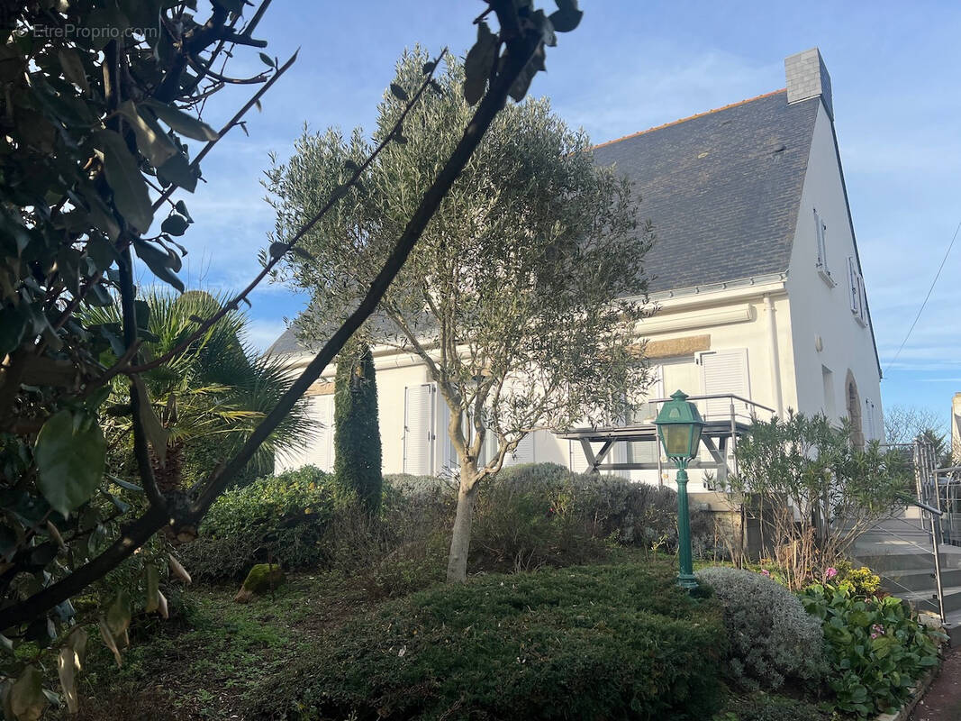 Maison à LE POULIGUEN