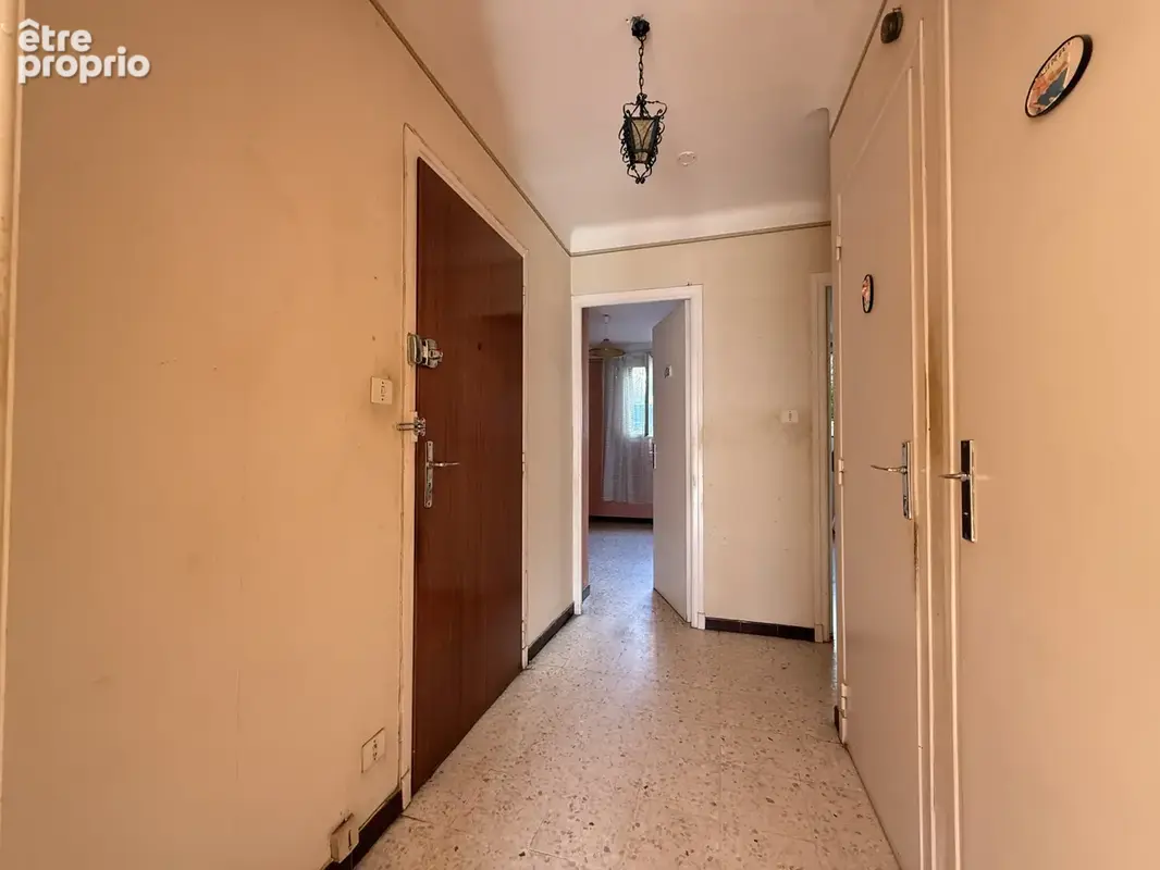 Exclusivité   résidence le brasilia  un f2 avec terrasse et beau potentiel - photo 3
