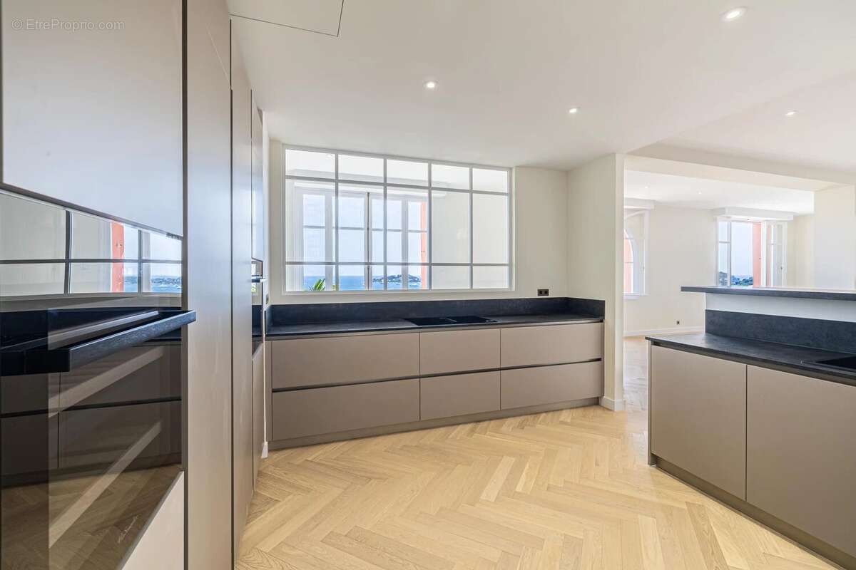 Appartement à BEAULIEU-SUR-MER