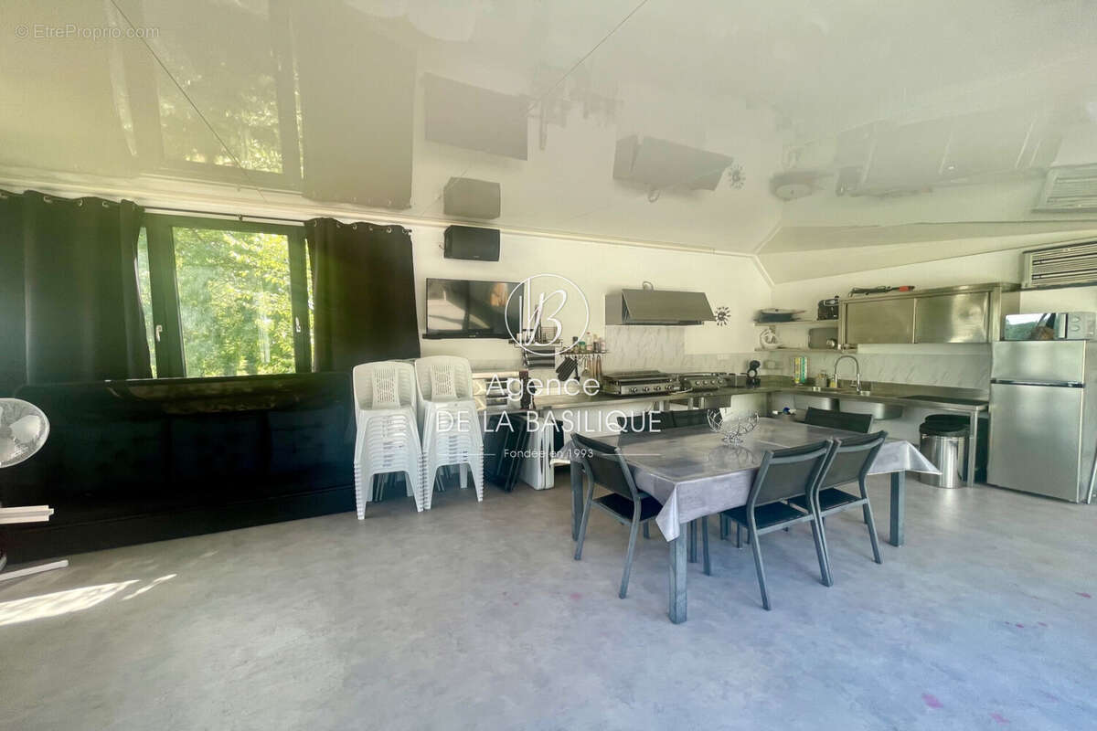 Maison à SAINT-MAXIMIN-LA-SAINTE-BAUME