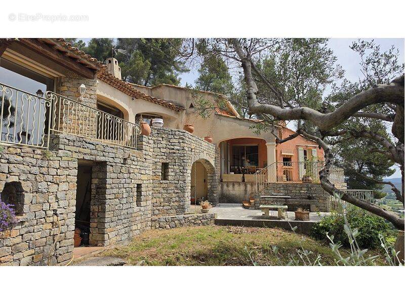 Maison à LA FARLEDE