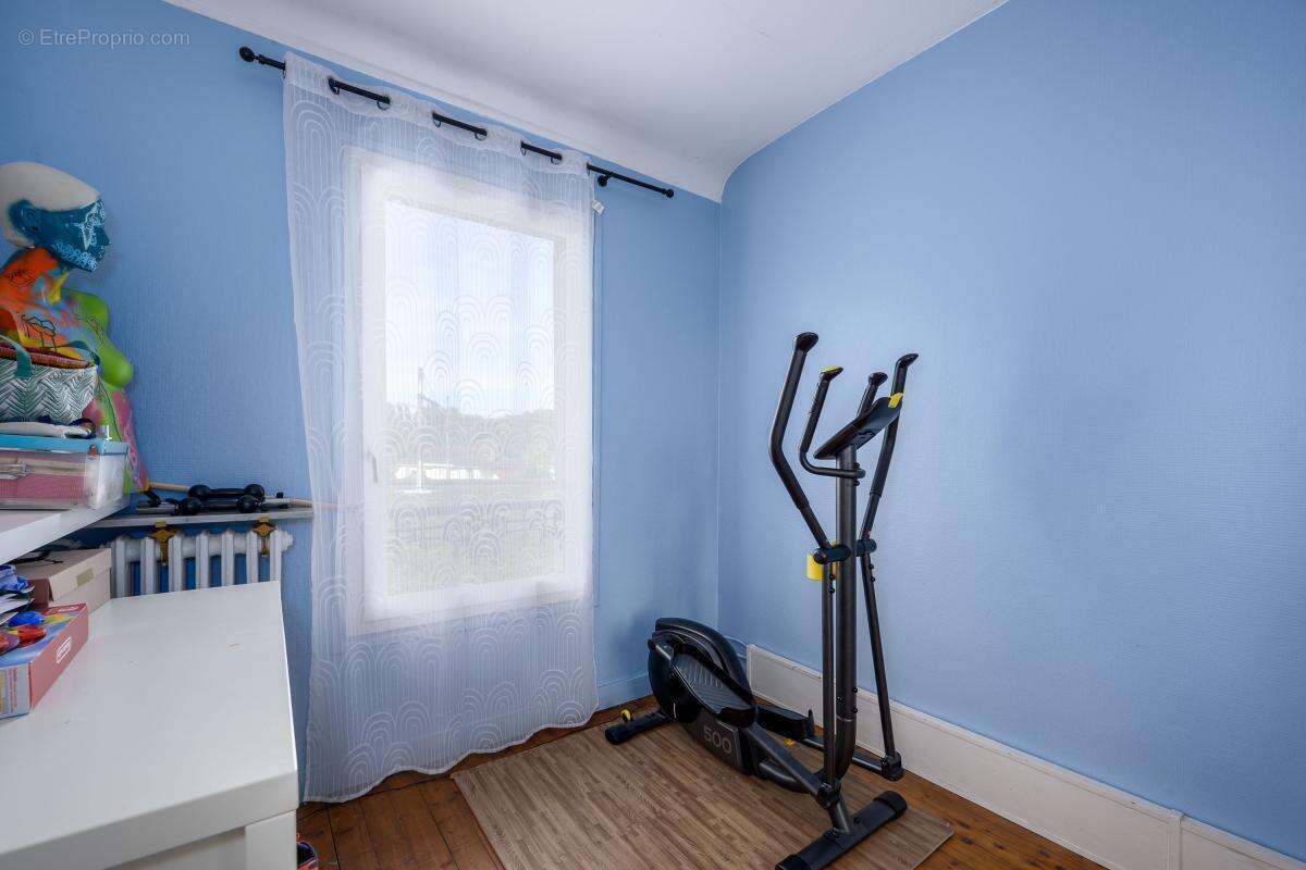 Secteur GATINOT - Maison 102.71 m² UTILES - 3 Chambres - Gare à pied - photo 8
