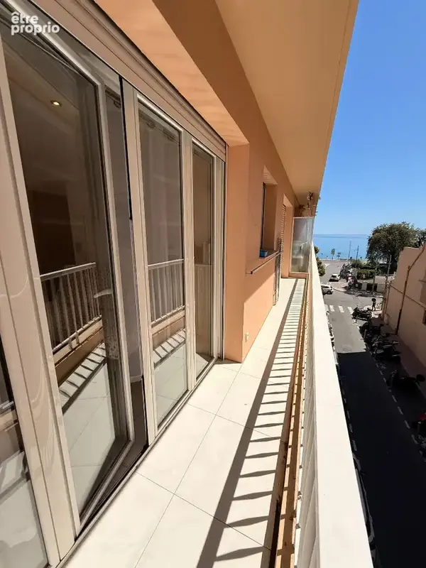 Menton centre - t2 avec balcon vue mer à 2 pas des plages - photo 8