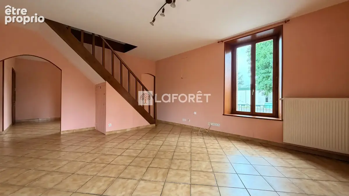 Varennes-en-argonne - 8 pièces - 176 m² - photo 4