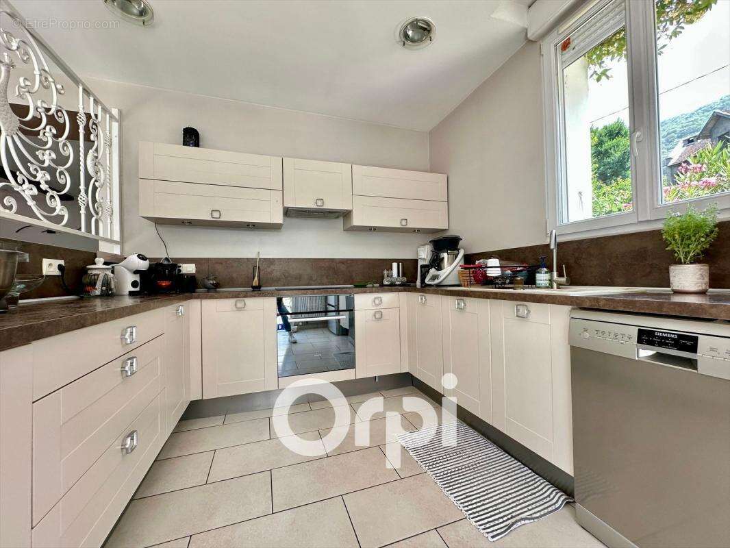 Maison à VILLARD-BONNOT