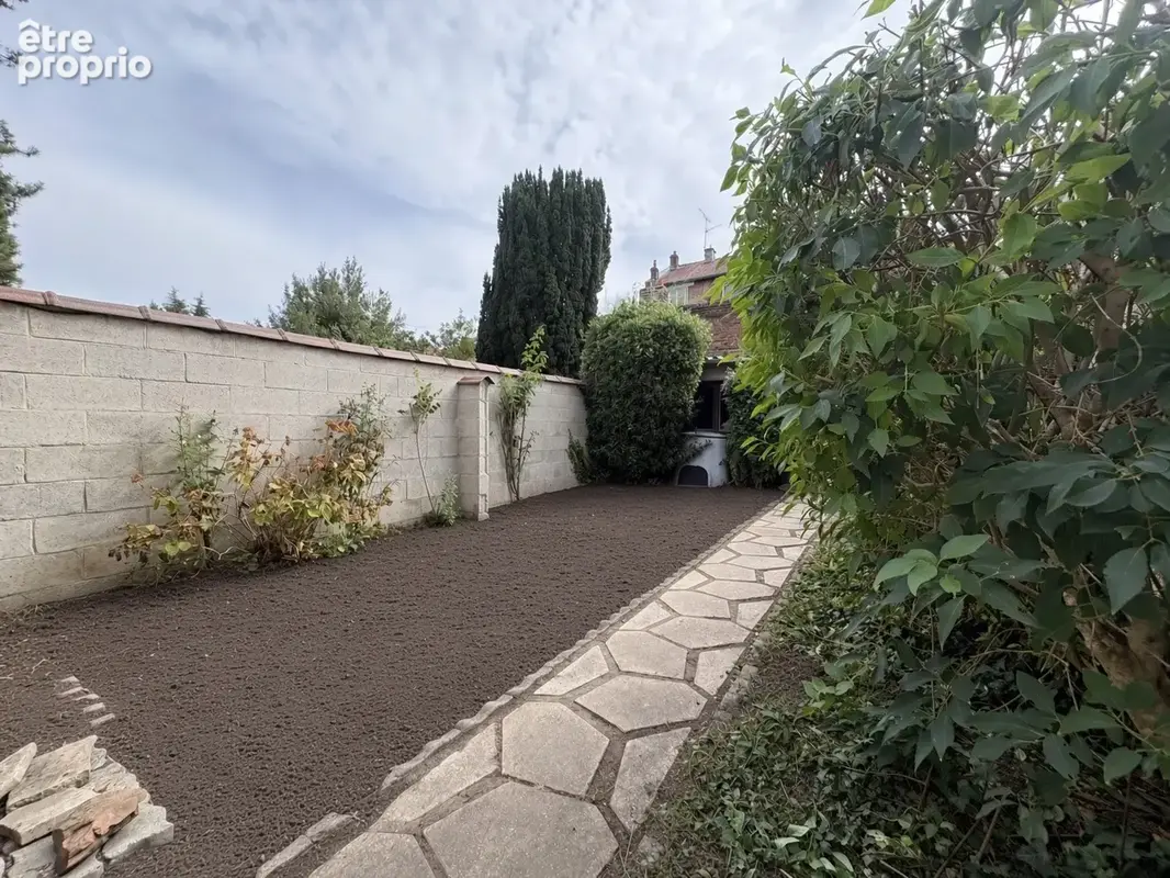 Amiénoise 4 chambre - Terrasse - Jardin -Dépendance - photo 15