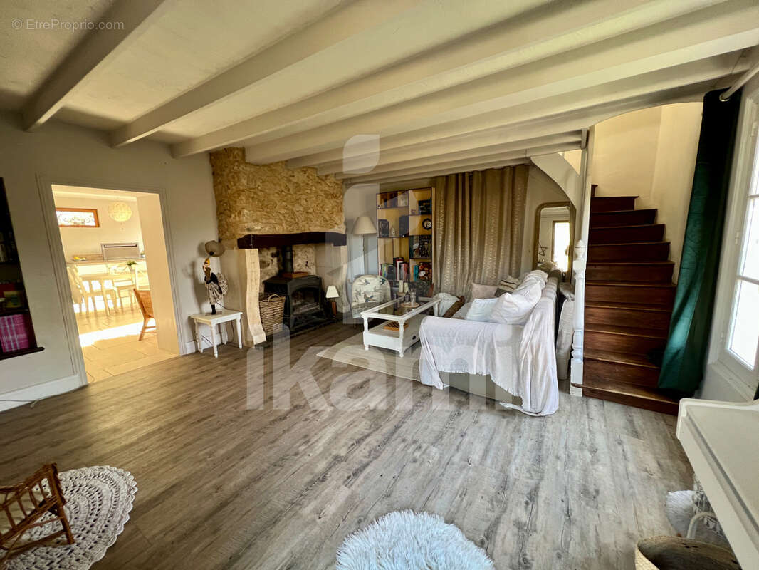 Maison à QUEYSSAC