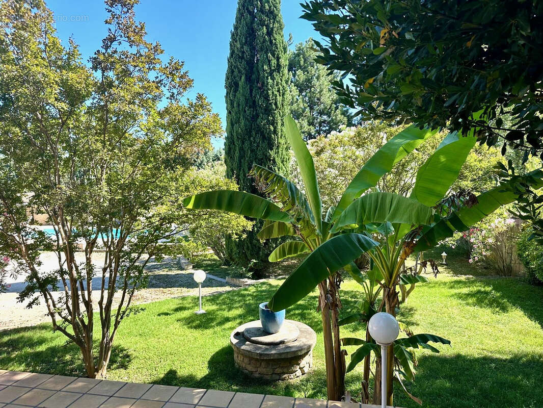 Maison à SUZE-LA-ROUSSE