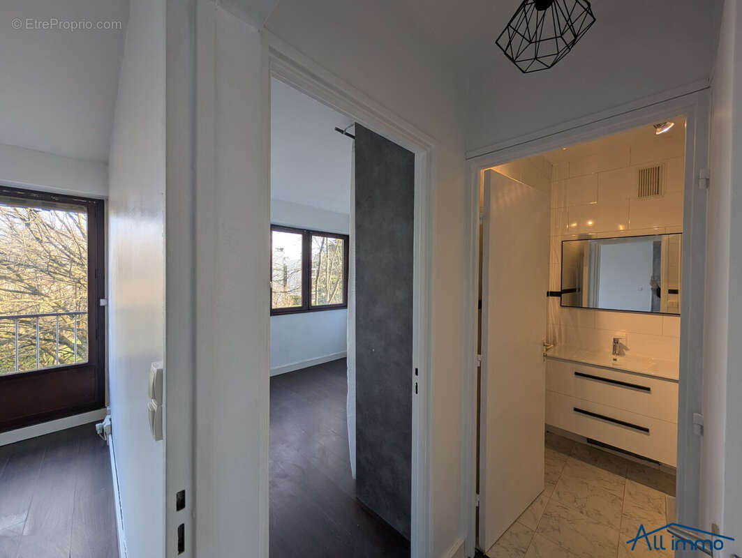 Appartement à CHENNEVIERES-SUR-MARNE