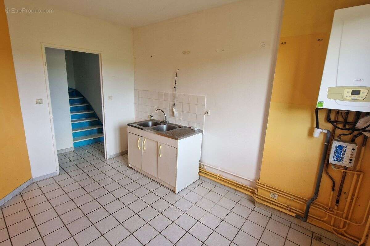 Maison à LES HALLES