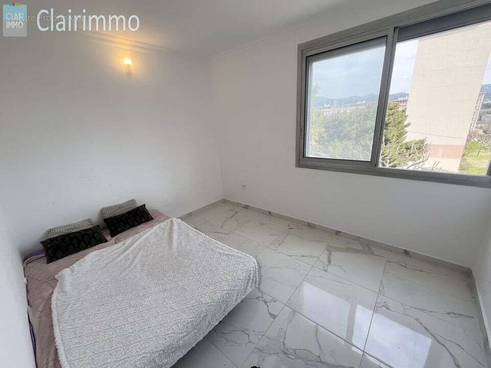 Appartement à MARSEILLE-13E