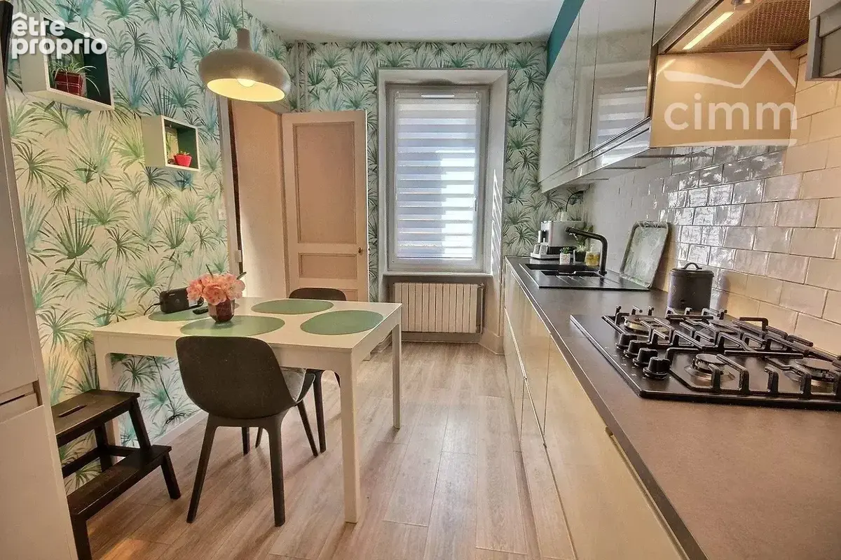 A vendre maison de ville 228 m2 la rochette 73110 - photo 2