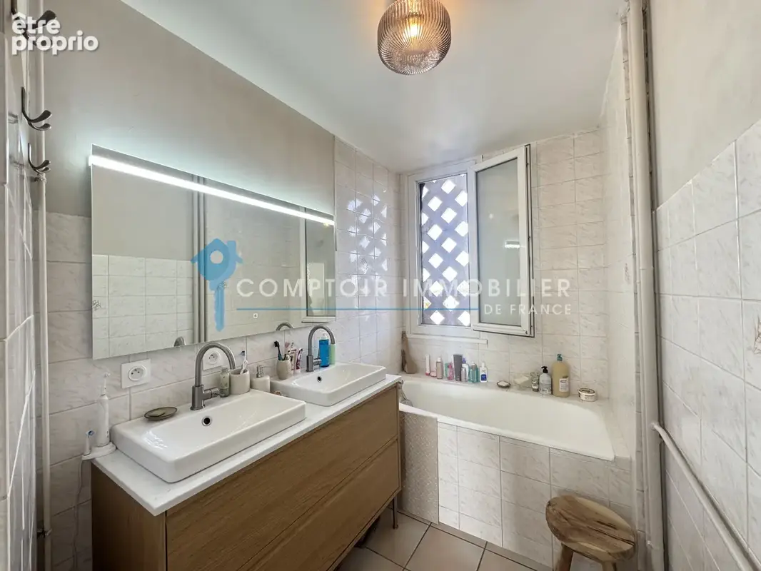 Appartement T5 avec balcon vue Vercors - À vendre à Romans-sur-Isère - Dpt Drôme (26) - photo 8