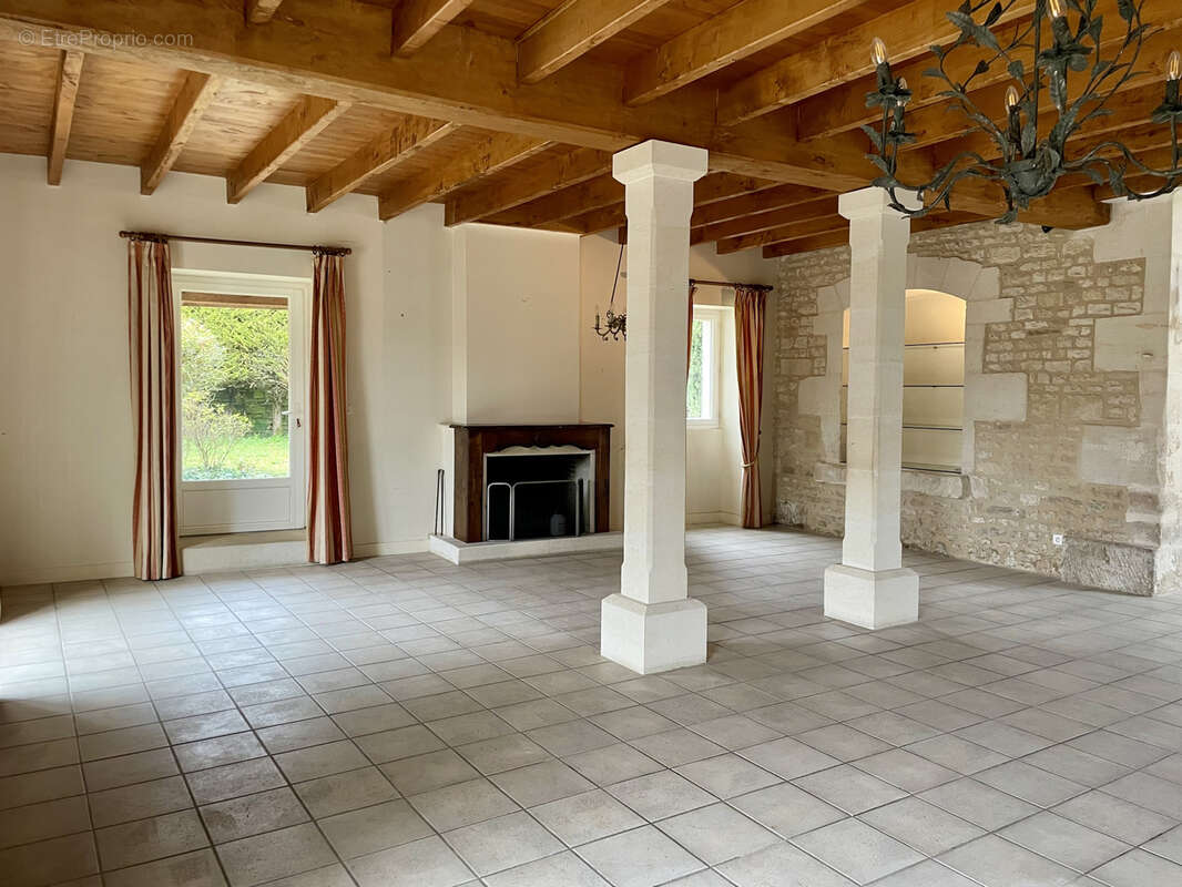 Maison à HIERSAC
