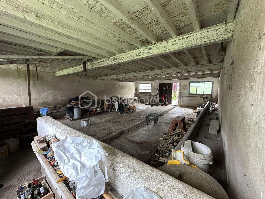 Maison à AURIAC-SUR-VENDINELLE