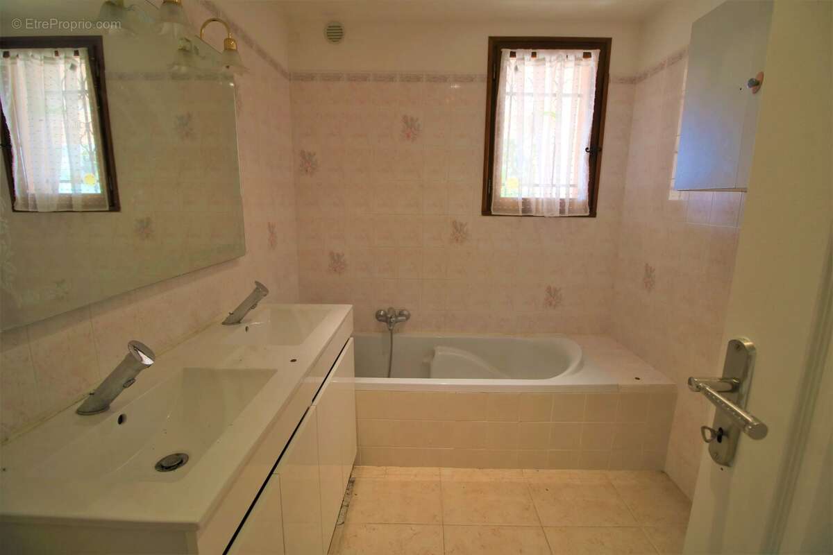 Peymeinade villa - photo 13