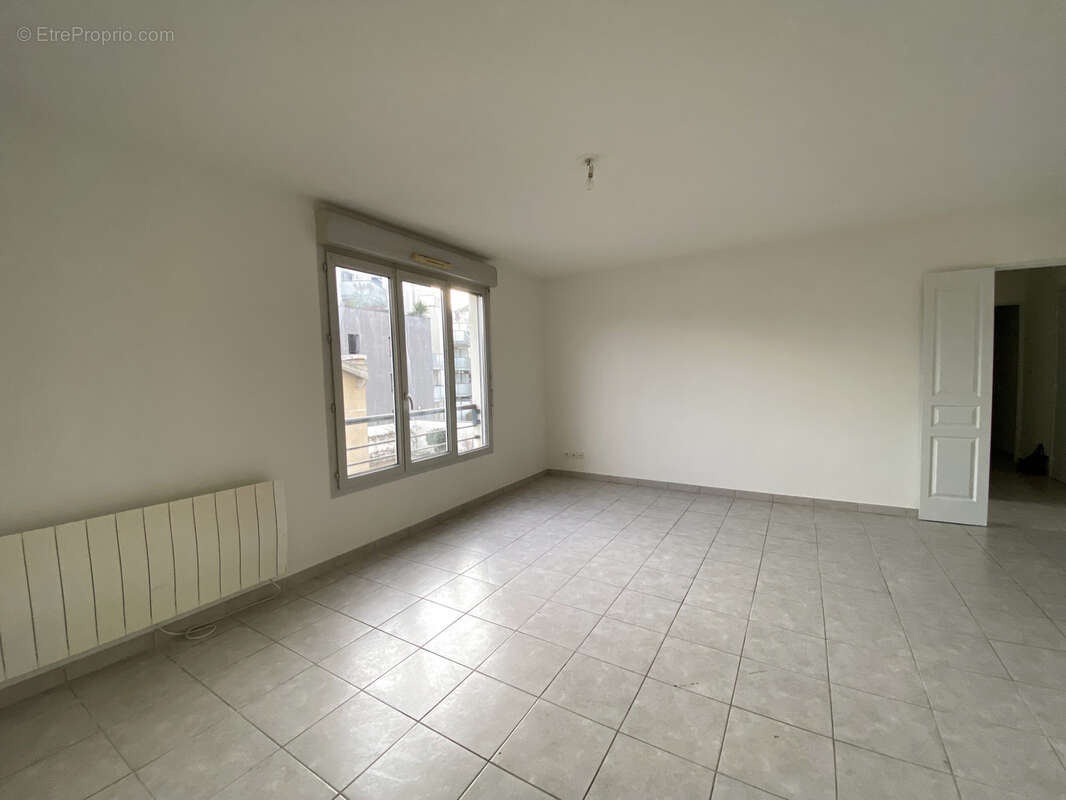 Appartement à LYON-8E