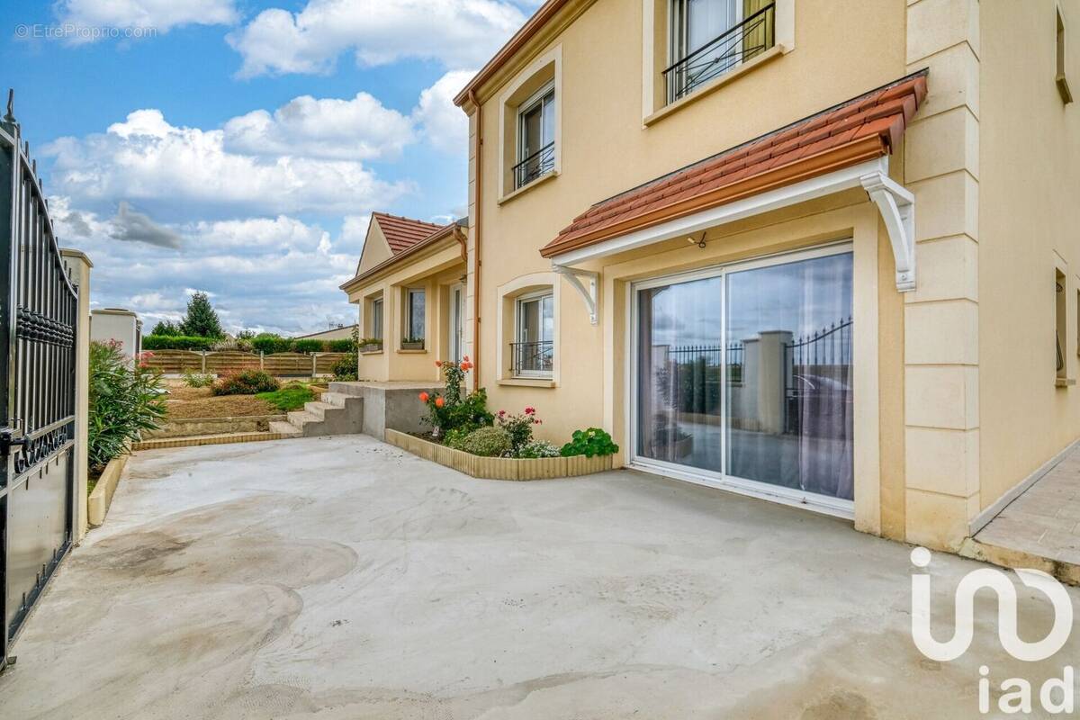 Photo 1 - Maison à OTHIS