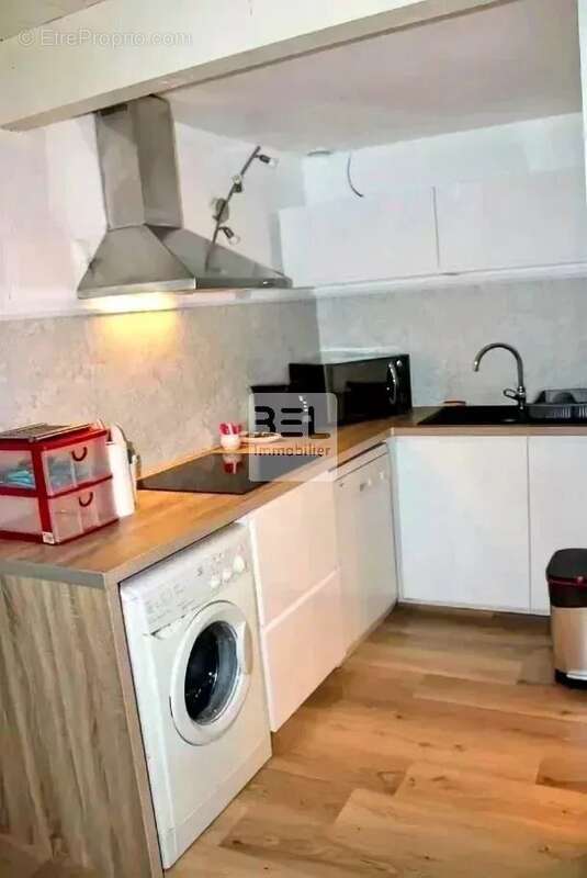Appartement à LAUDUN-L'ARDOISE